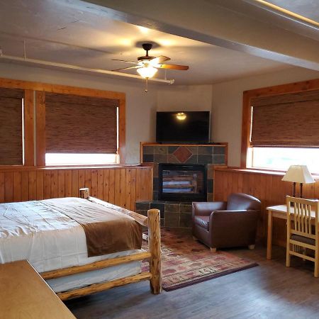 Buffalo Lodge Of Bigfork Exteriör bild